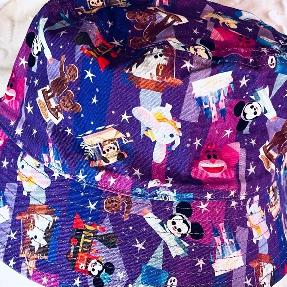 ππ‘ NWT Disney Bucket Hat, Reversible by Joey Chou - Stitch, Mickey, Dumbo, etc - Picture 5 of 12